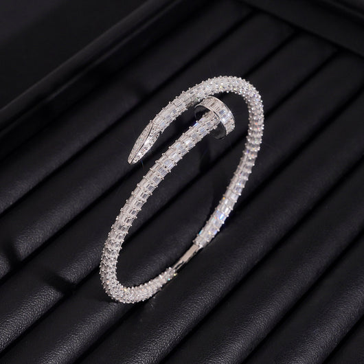 Baguette Diamond Deisgn 925 Sterling Silver Moissanite Diamond Nail Bracelet