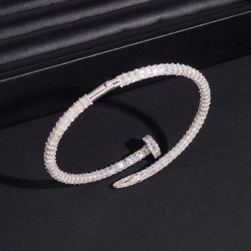 Baguette Diamond Deisgn 925 Sterling Silver Moissanite Diamond Nail Bracelet