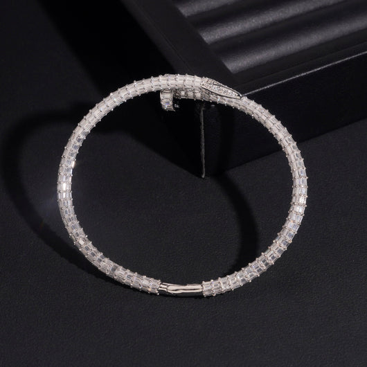 Baguette Diamond Deisgn 925 Sterling Silver Moissanite Diamond Nail Bracelet
